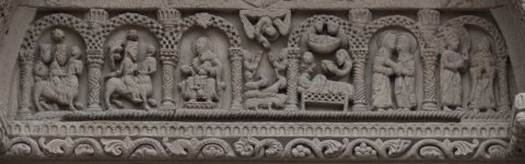 Fig. 6 : Loire (42), Bourg-Argental, Saint-André, portail est, XIIe siècle, cycle de l’Enfance du Christ