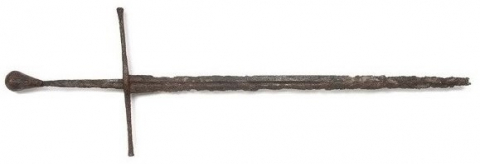 Fig. 7 : Épée n° 901.1.1, XVe siècle. Musée Dobrée, Nantes © H. Neveu-Dérotrie / Musée Dobrée - Grand Patrimoine de Loire-Atlantique