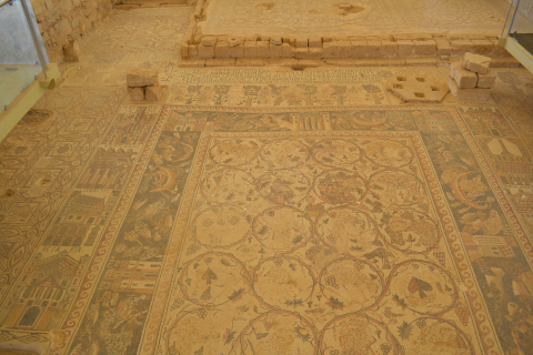 Fig. 9 : Umm er-Rasas (Jordanie), église Saint-Étienne, VIIIe siècle © Flora Muntrez